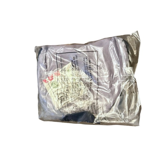 NWT MYTAGALONGS
Packable Backpack - lilac - Picture 2 of 3